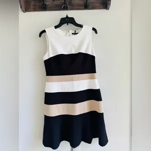 Tommy Hilfiger Black, White, and Tan Mini Dress thumbnail 2