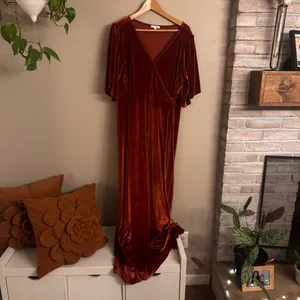BALTIC BORN Meghan Velvet‎ Wrap Maxi Dress thumbnail 2