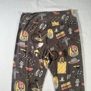 LuLaRoe Tall & Curvy TC Leggings Women’s Gray Floral Bike Coffee Print thumbnail 13