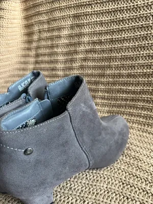 Hush Puppies Gray Suede Ankle Booties thumbnail 4