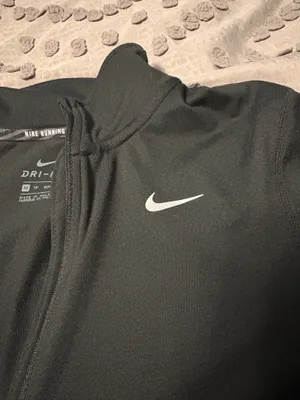 Women’s Nike Dri-Fit Quarter-Zip thumbnail 3