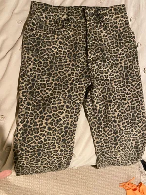 Zara Leopard Print Straight Leg Jeans thumbnail 2