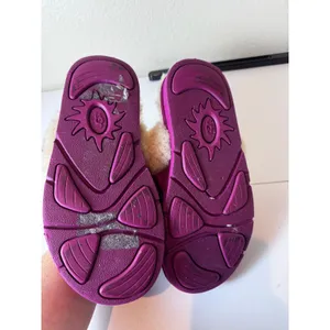 UGG Coquette Quilted Suede Slippers Womens 7 Berry Pink Shearling Lined‎ Cozy thumbnail 3