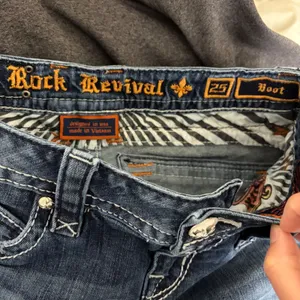 Rock Revival Johanna Bootcut Jeans Dark Wash Fleur De Lis Stitching Womens‎ 25 thumbnail 4