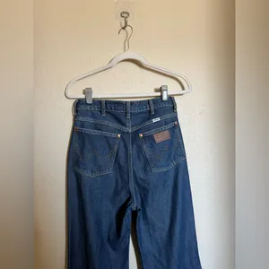 Wrangler Wanderer High‎ Rise Flare Jeans Size 28 x 34 Tall Dark Indigo 622 thumbnail 5