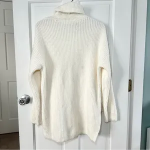 Abercrombie & Fitch Soft A&F Collection Cozy Cream Turtleneck Sweater Size M thumbnail 3