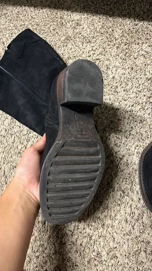 Black tall boots thumbnail 4