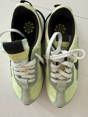 Nike sneakers women size 6 thumbnail 1