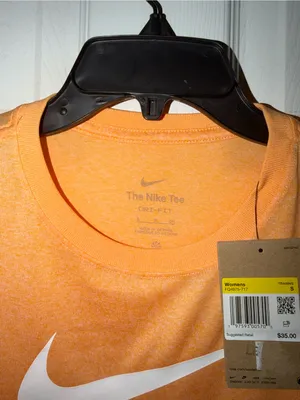 Nike Women's Dri-FIT Graphic T-Shirt - Small thumbnail 5