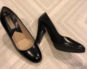 Michael Kors Black Round Toe Chunky Heels thumbnail 1