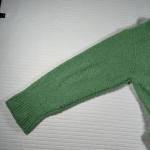 American Eagle Women’s Medium Green Crewneck Knit Pullover Sweater thumbnail 4