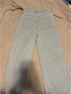 Old Navy Jeans Sky-Hi Wide-Leg thumbnail 3