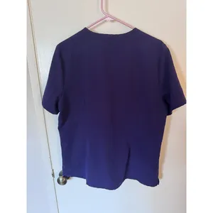 FIGS Technical Collection Women’s Scrub Top Purple Size XL Medical Nurse Doctor thumbnail 2