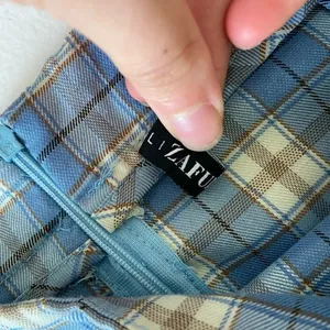 Zaful women’s plaid‎ miniskirt — large (size 8) thumbnail 5