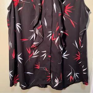 Ann Taylor Women's Size Medium Sleeveless Button Down Blouse Black Red Floral thumbnail 4
