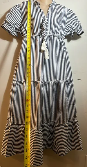 New women's dress. Size L. $20. thumbnail 4