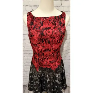 Gabby Skye red & black floral fit & flare Sleeveless dress knee length Size 6 thumbnail 2