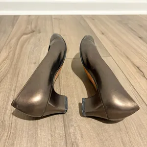 Salvatore Ferragamo Vintage Block‎ Heel Pump Bronze Metallic Size 8.5 AAA thumbnail 4