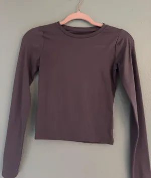 Hollister Top thumbnail 1
