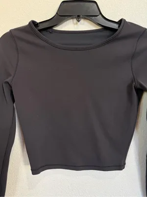 lululemon athletica Black Long-Sleeve Cropped Performance Top thumbnail 4