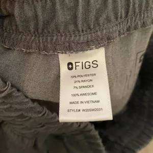 FIGS Graphite Gray Yola Straight Leg Scrub Pants Uniform Women's size Medium thumbnail 8