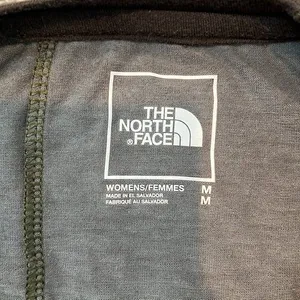 The North Face Crop Top‎ Womens M Camo Mesh Back Athletic Workout Shirt thumbnail 5