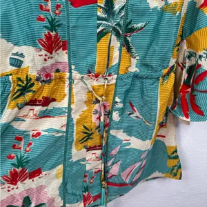 True Destinations Tunic Top Womens M Multicolor Tropical V-Neck Bell thumbnail 5
