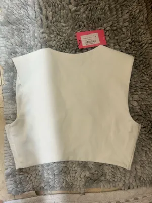White crop top thumbnail 3