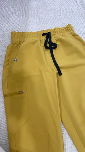 FIGS Scrub Pants thumbnail 2