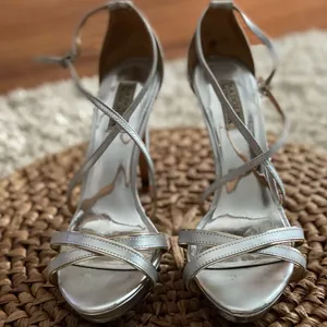 Badgley Mischka Silver Strappy Sandals thumbnail 1