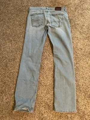Hollister Classic Straight Light Wash Jeans thumbnail 3