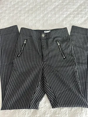 Hollister Pants thumbnail 1