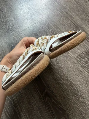Bueno Footwear Emilia White Chain Slide thumbnail 4