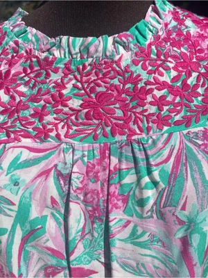 Emily Wonder Women’s Floral Embroidered Ruffled Top Size S Preppy Coastal Palm thumbnail 3