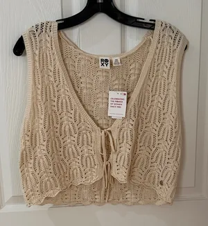 NWT Roxy Beige Crochet Crop Top MEDIUM thumbnail 1