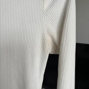 Old Navy Regular Fit Ribbed Turtleneck Sweater Small thumbnail 3