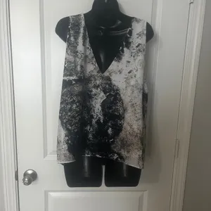 Women's‎ Marble Print V-Neck Sleeveless Blouse Top 1X thumbnail 2