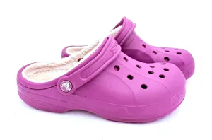 Crocs Women's Fuchsia Faux Fur Lined Classic Clogs Shoes Size 7 thumbnail 1