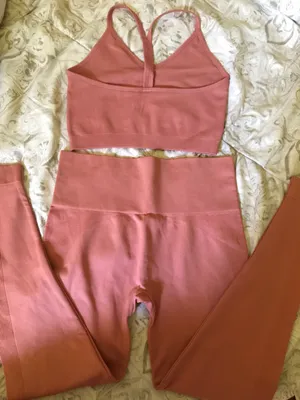 Set Active & OUAI Leggings & Matching Bra thumbnail 5