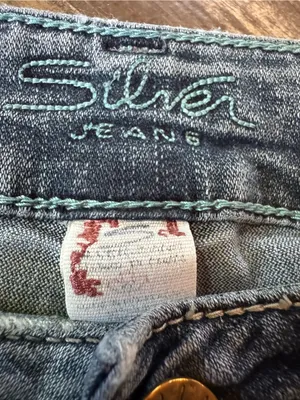 Distressed Suki Silver Jeans Medium Blue Bootcut Jeans size 27 thumbnail 12
