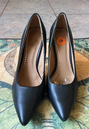 Chinese Laundry Black Pointed-Toe Heels thumbnail 1