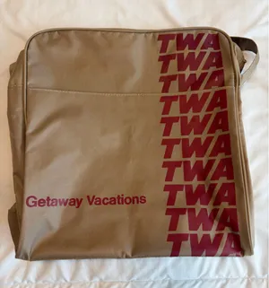 Vintage 1970s TWA Getaway Vacations Flight Bag Carry On Airline Retro M12 thumbnail 1