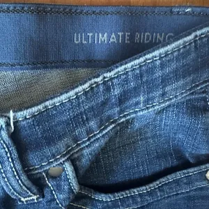 Wrangler Ultimate Riding Women's Dark Blue Flare Jeans Western Cowgirl thumbnail 2
