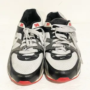 Nike Womens Size 9 Black White Air Max Command Athletic Running Shoes Sneakers‎ thumbnail 2
