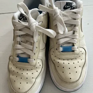 Women’s Nike Air Force 1, color change pastel size 6 thumbnail 1