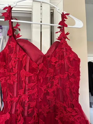 Size 6 prom dress Red thumbnail 2
