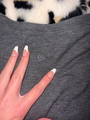 Lululemon Muscle Tank thumbnail 3