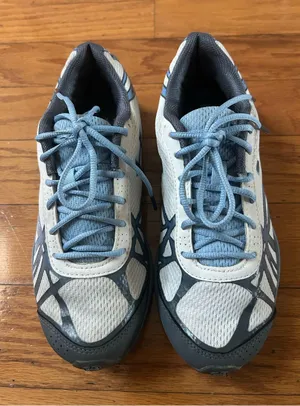 Like new Under Armour women Athletic Shoes size 7.5 thumbnail 1