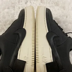 Nike Air Force 1 Women Black Low Back Sneakers.Size-7. thumbnail 10