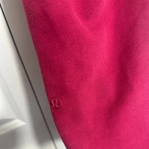 Lululemon Scuba Relaxed-Fit High-Rise‎ Jogger Pomegranate Womens 6 Drawstring thumbnail 4